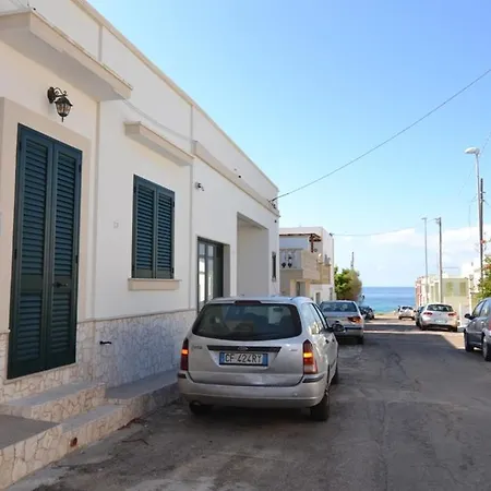 Holiday home Trilocale A 50 Mt Dal Mare - Cod. 100